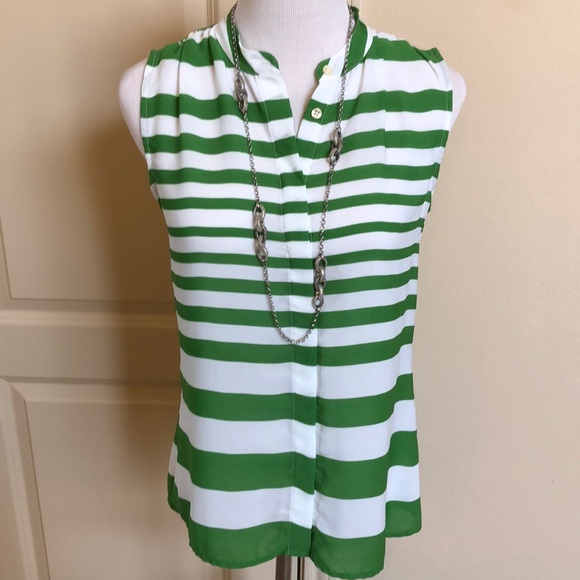 Banana Republic Tops - NWOT--banana republic green/ white